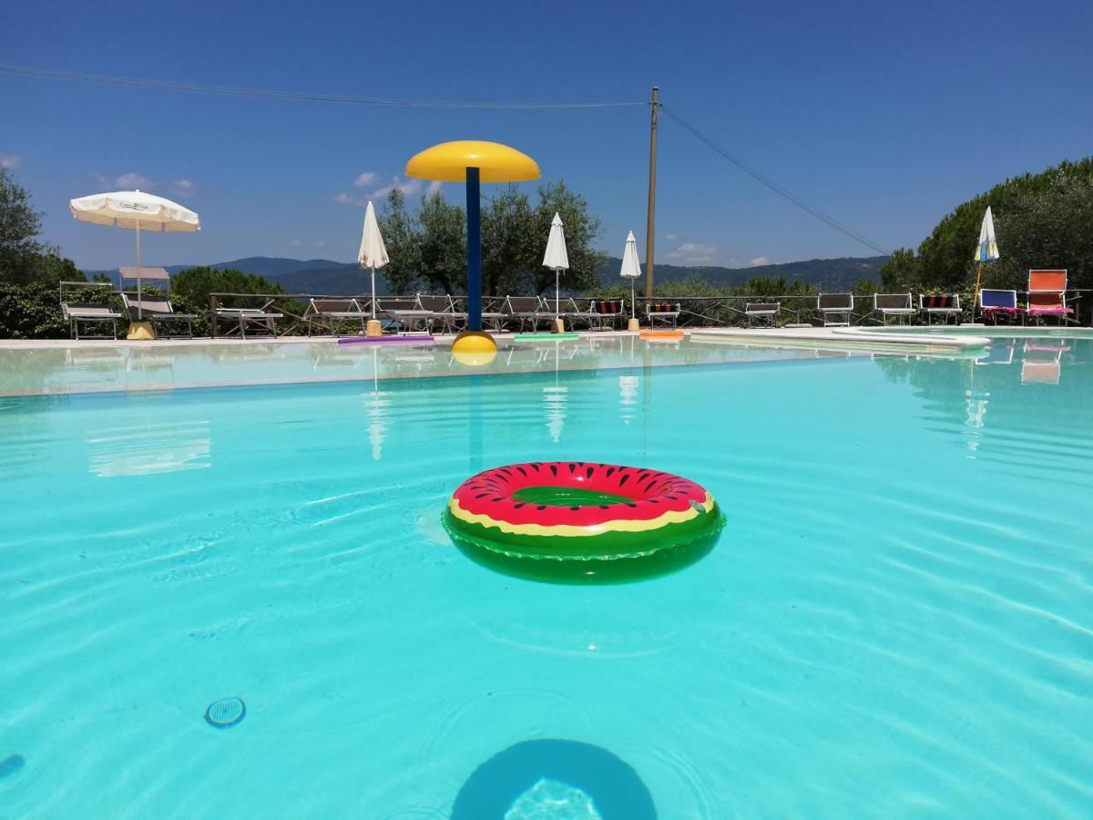 Cerquestra Camping Village Monte del Lago Buitenkant foto