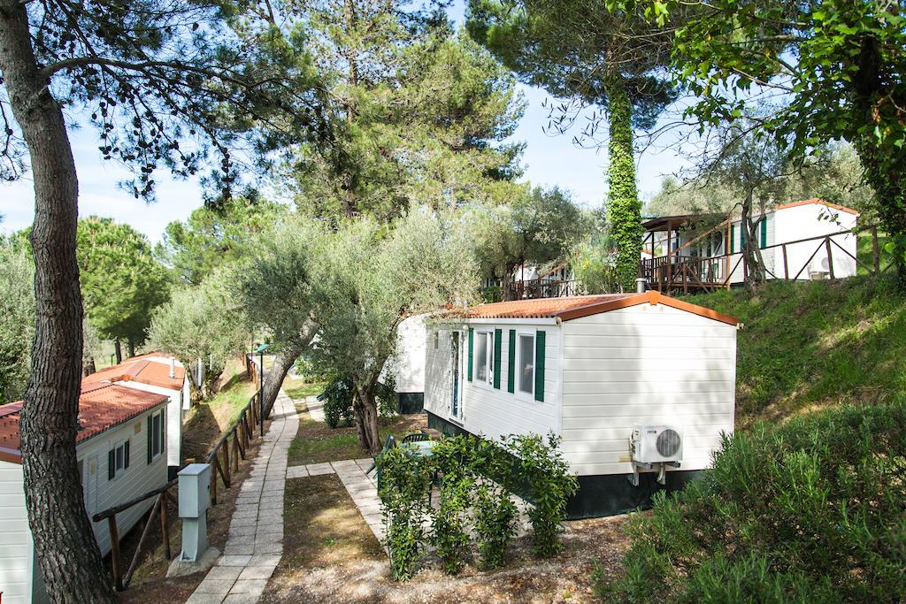 Cerquestra Camping Village Monte del Lago Kamer foto