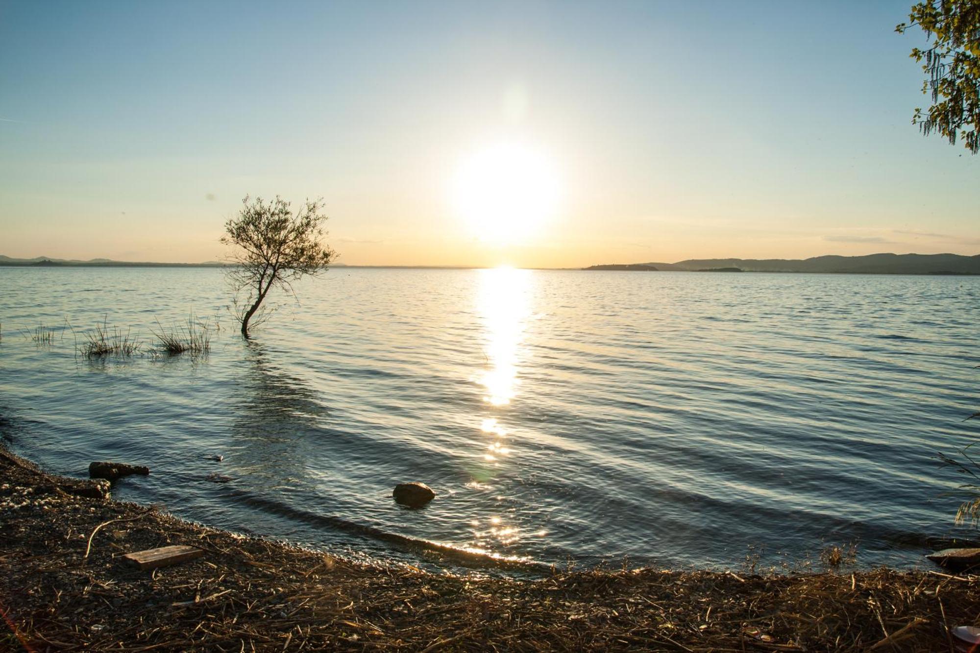 Cerquestra Camping Village Monte del Lago Buitenkant foto