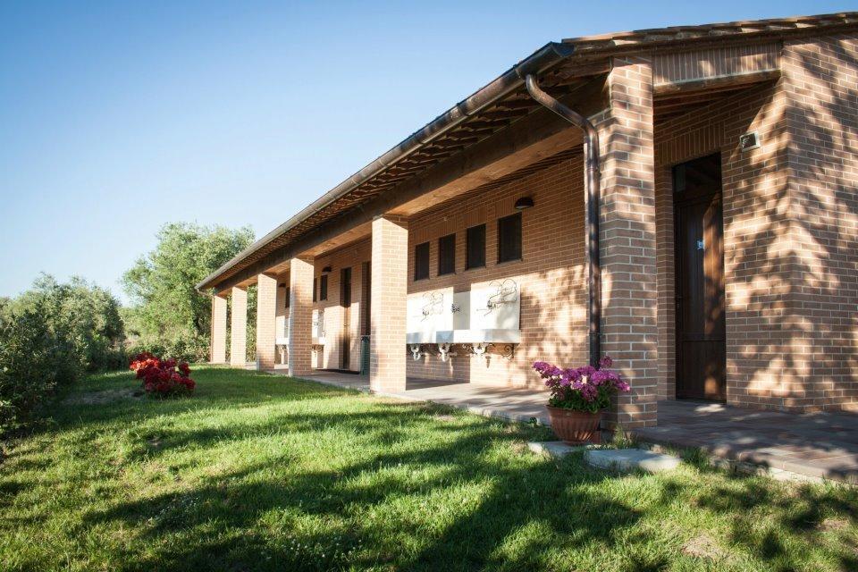 Cerquestra Camping Village Monte del Lago Buitenkant foto