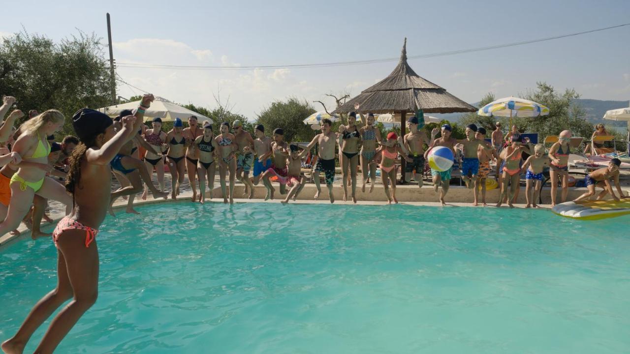Cerquestra Camping Village Monte del Lago Buitenkant foto